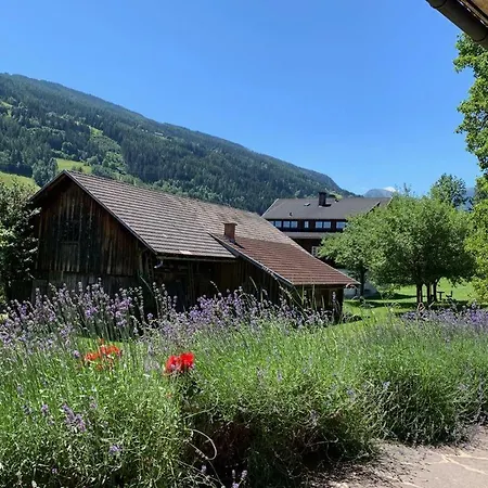 Bobbies Nest Ferienhaus *